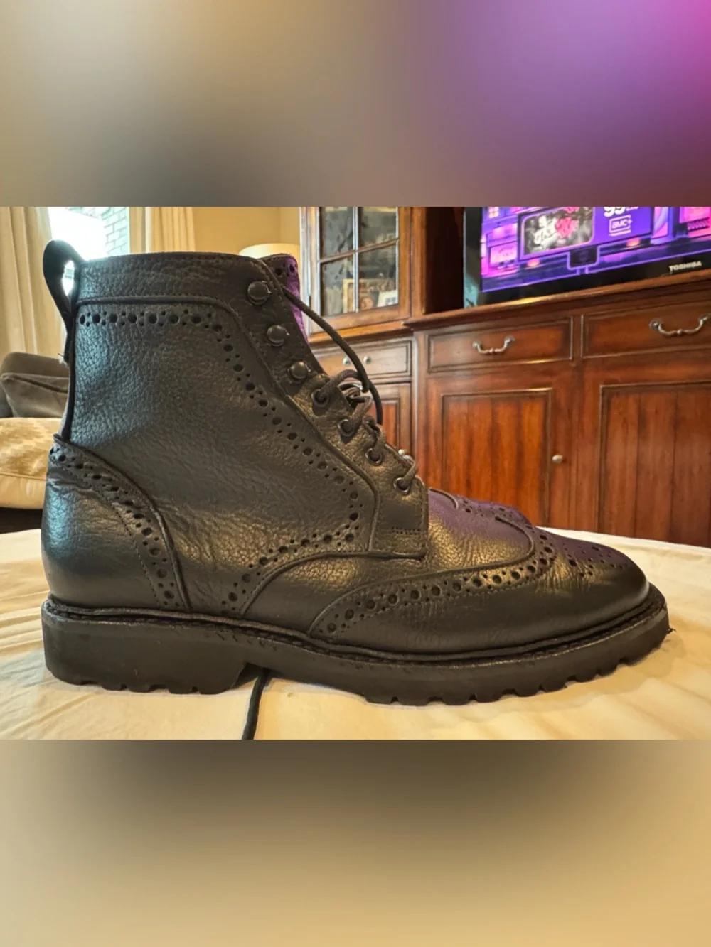 Allen Edmunds Long Branch Men's Black Leather Brogue Boot - Classic Lace-Up
